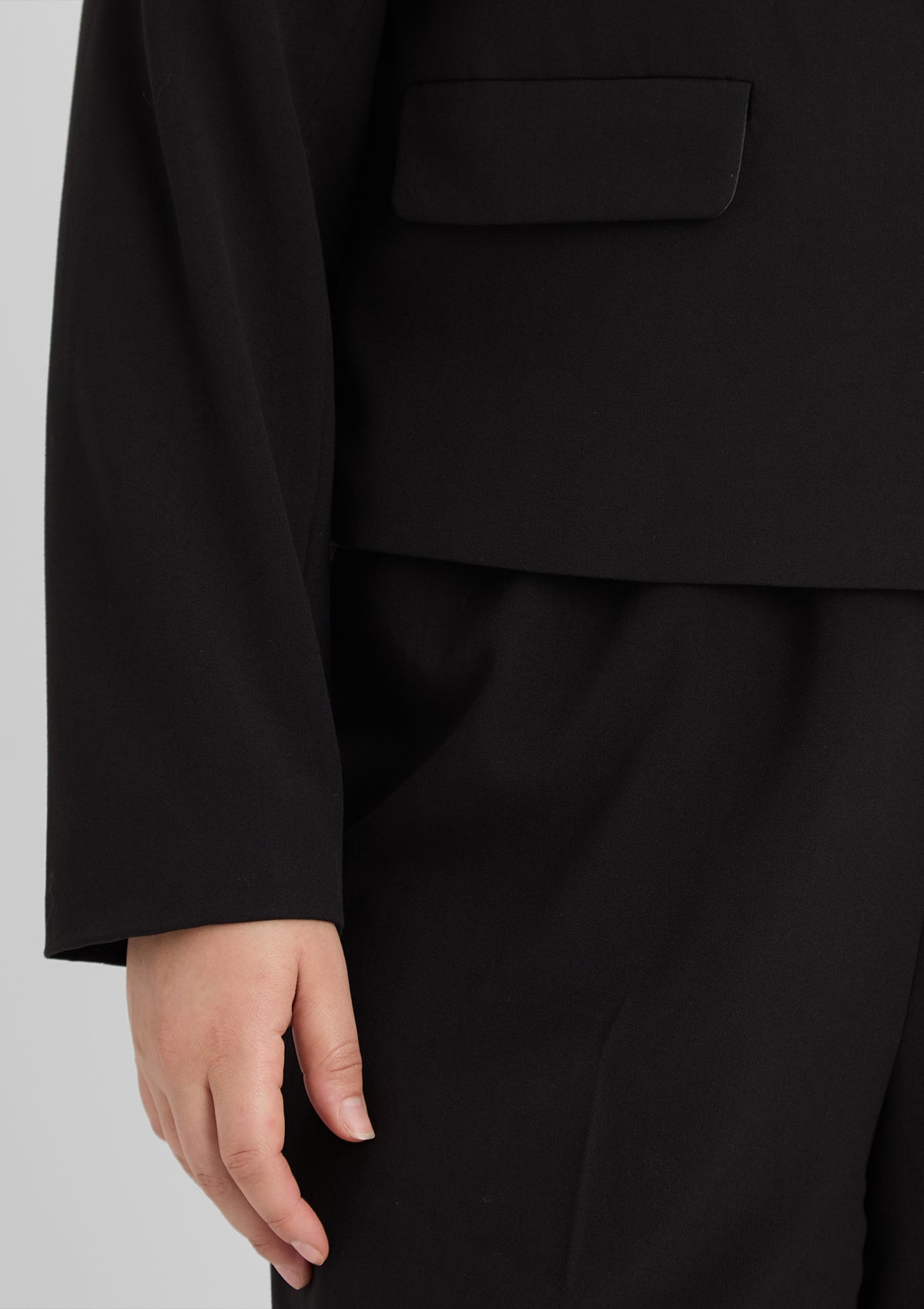 Curvy Jacke 'Betty' in schwarz 46